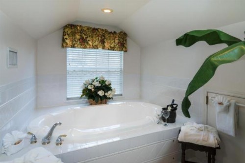The Cozy Inn - image 30
