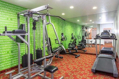 La Quinta Inn & Suites by Wyndham St. Augustine - image 20