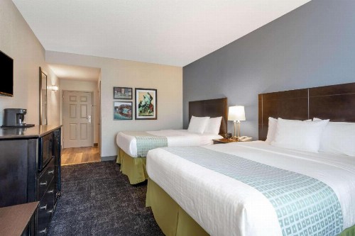 La Quinta Inn & Suites by Wyndham St. Augustine - image 32