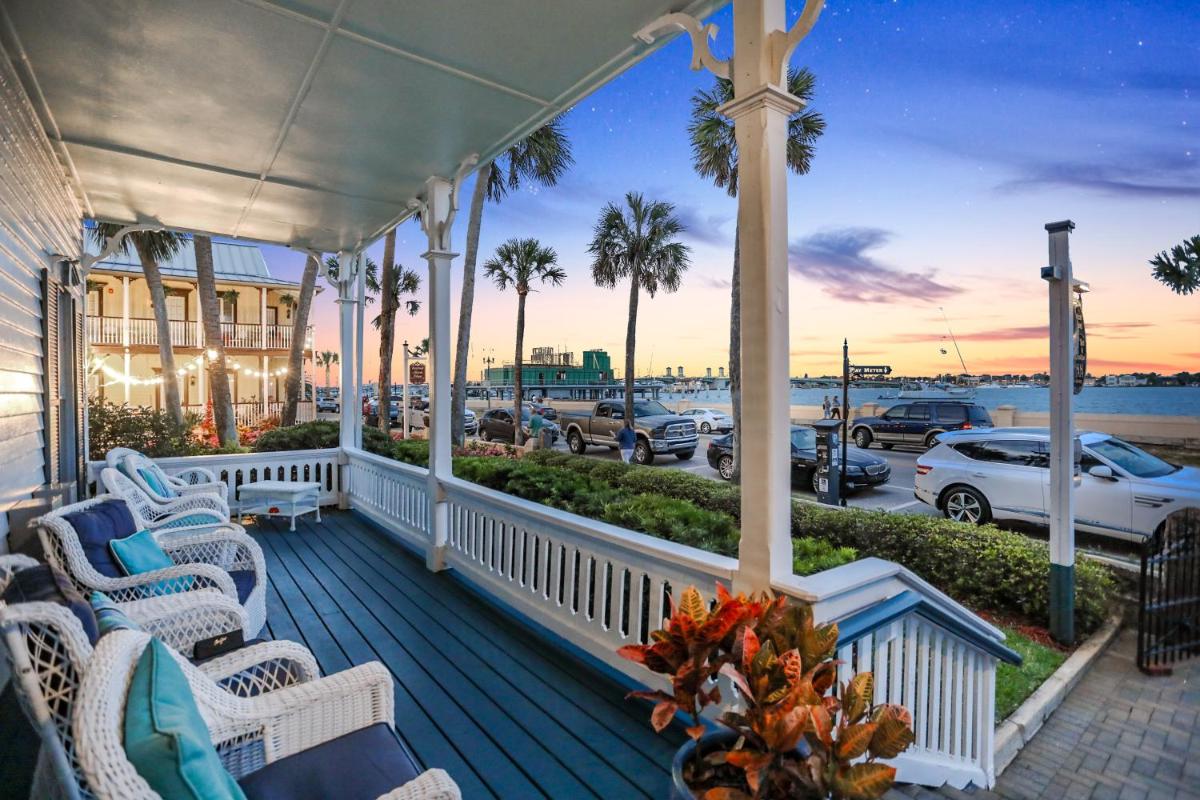 Bayfront Westcott House Bed & Breakfast - main image