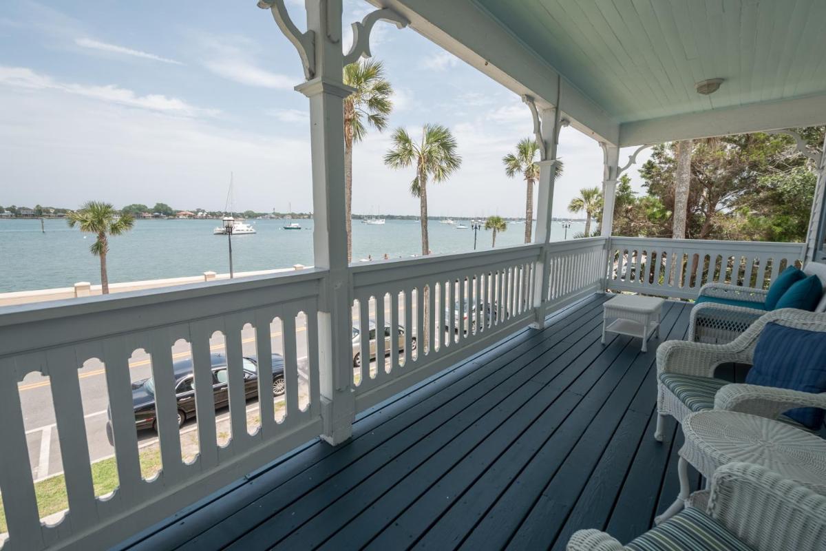 Bayfront Westcott House Bed & Breakfast - image 3