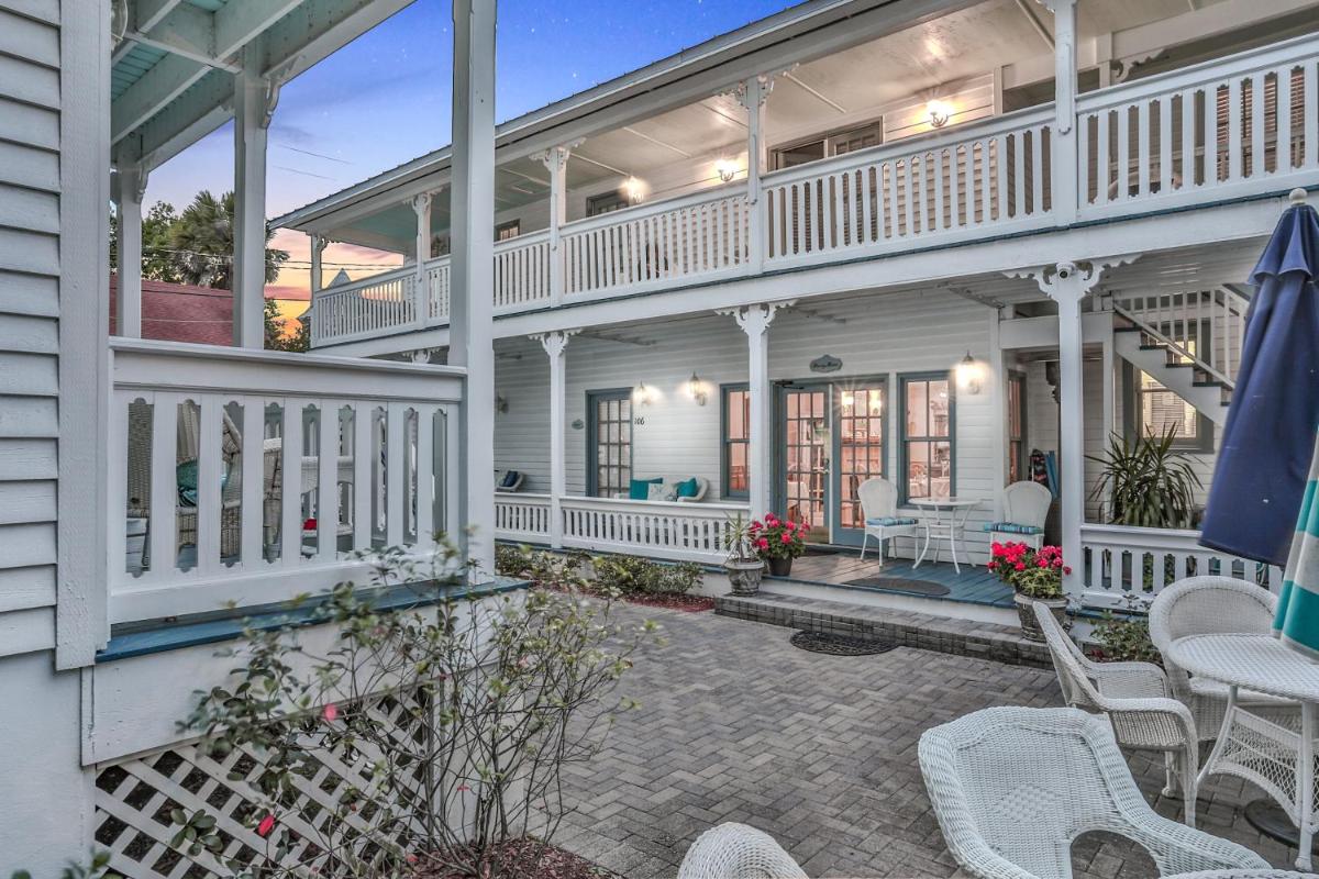 Bayfront Westcott House Bed & Breakfast - image 6