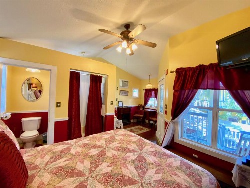 Penny Farthing Inn - image 21
