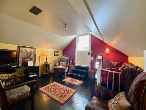 Penny Farthing Inn - image 24
