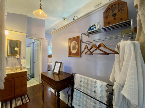 Penny Farthing Inn - image 5