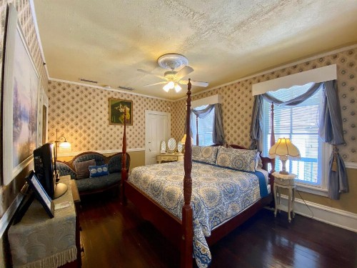 Penny Farthing Inn - image 7