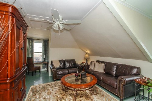 The Kenwood Inn - image 19