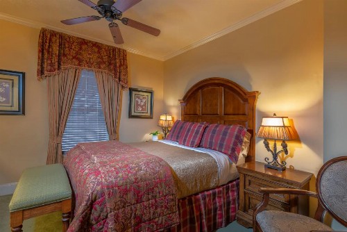 The Kenwood Inn - image 26