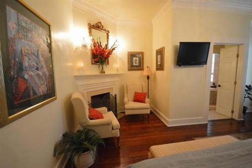 The Kenwood Inn - image 31
