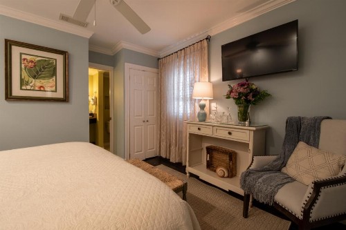 The Kenwood Inn - image 32