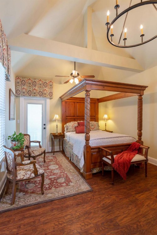 The Kenwood Inn - image 5