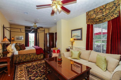 The Kenwood Inn - image 6