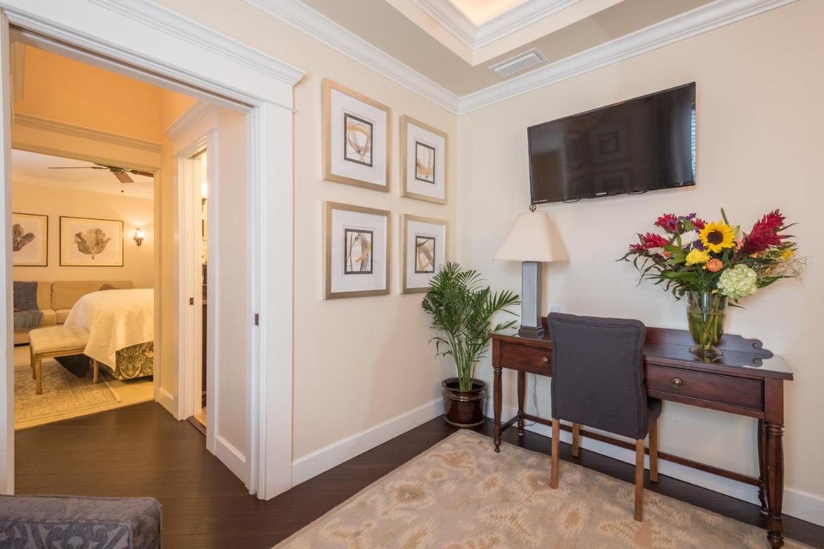 The Kenwood Inn - image 7