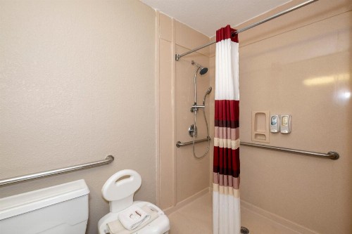 Red Roof Inn PLUS+ St. Augustine - image 39