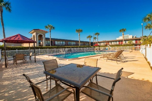 Red Roof Inn PLUS+ St. Augustine - image 6