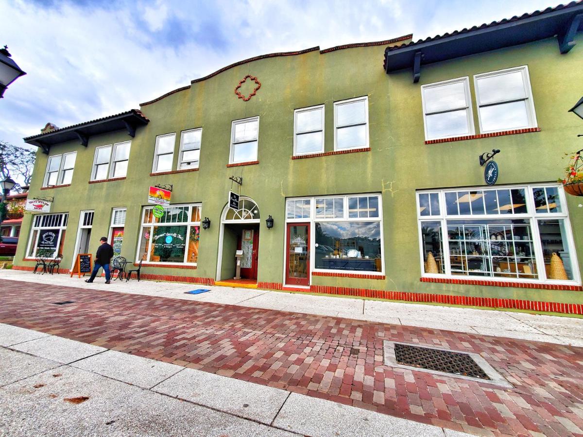 The Pirate Haus Inn - main image