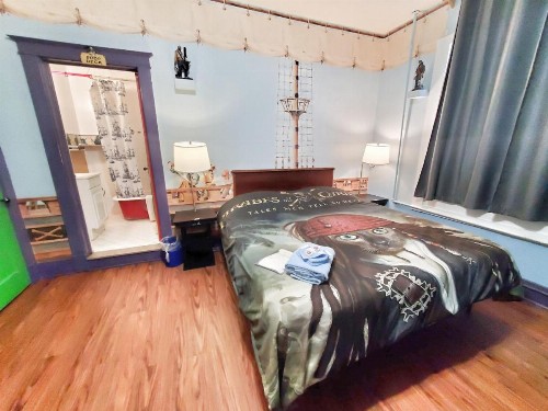 The Pirate Haus Inn - image 2
