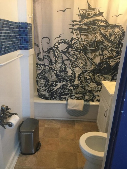 The Pirate Haus Inn - image 32