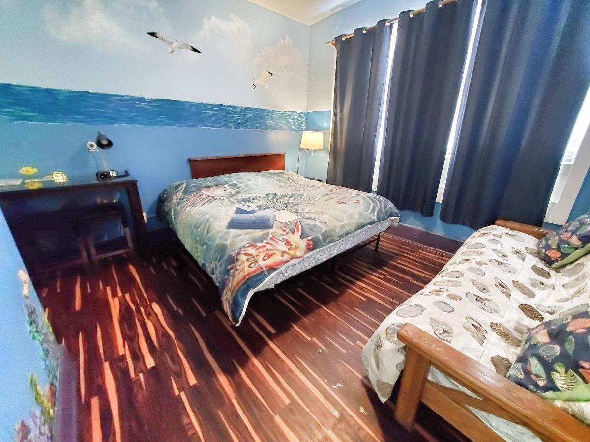 The Pirate Haus Inn - image 7