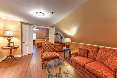 Casa de Solana Bed and Breakfast - image 31