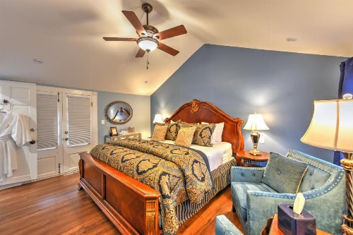 Casa de Solana Bed and Breakfast - image 40