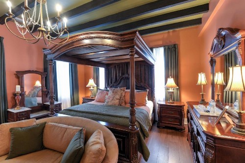 Casa de Solana Bed and Breakfast - image 50