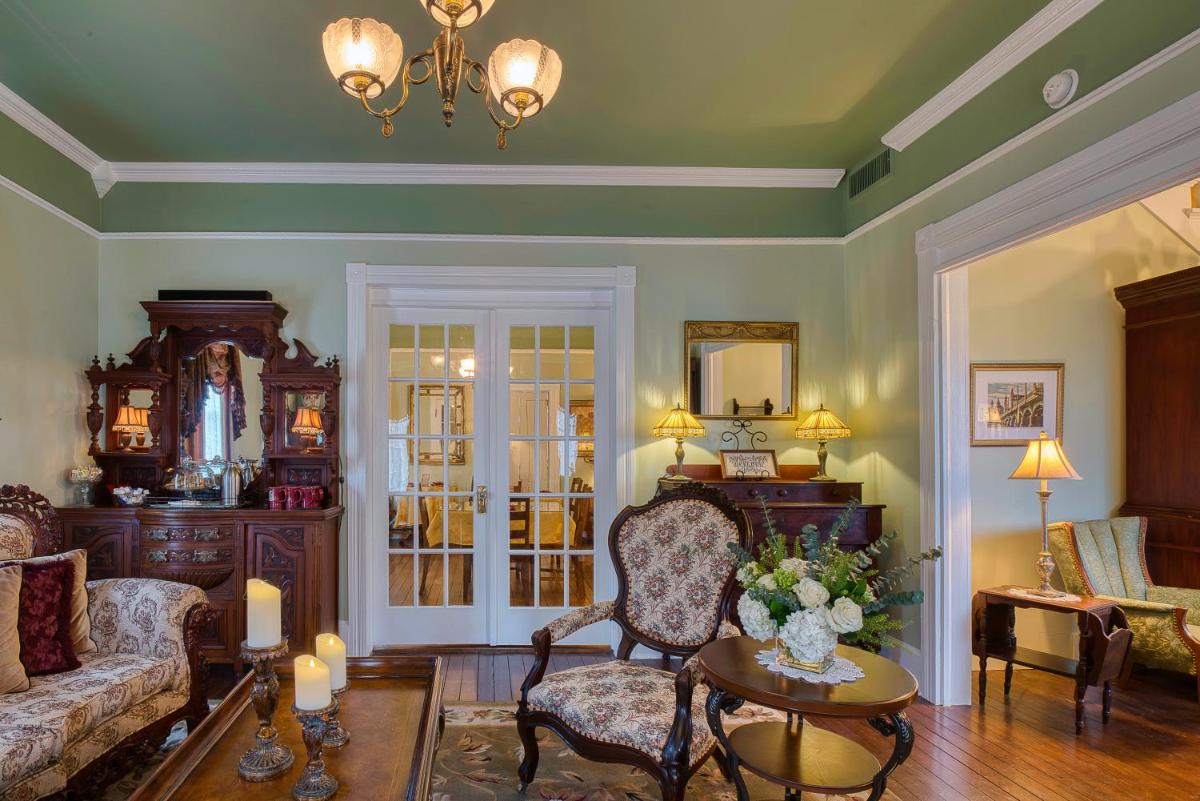 Victorian House - Saint Augustine - image 5