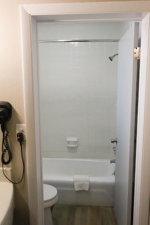 Economy Inn Historic District - image 10