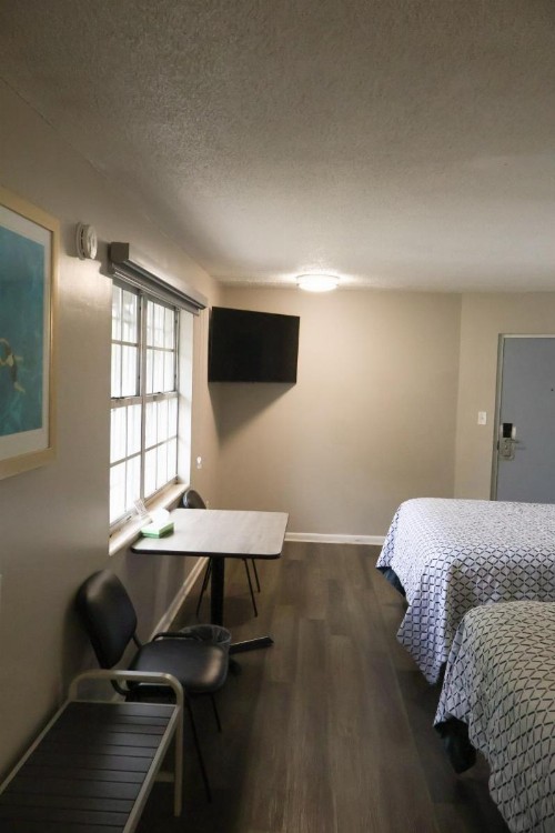 Economy Inn Historic District - image 21