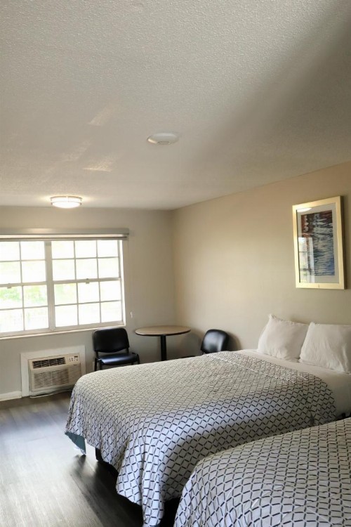 Economy Inn Historic District - image 25