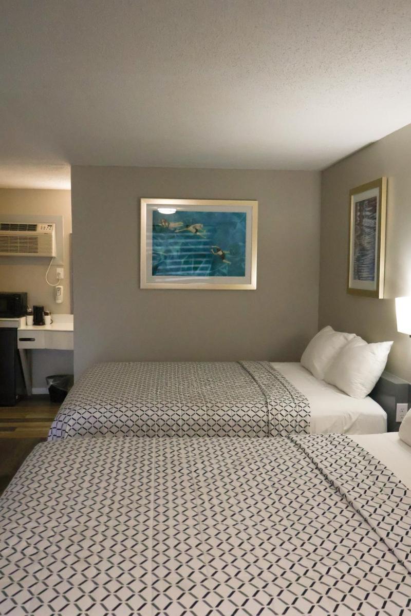 Economy Inn Historic District - image 5