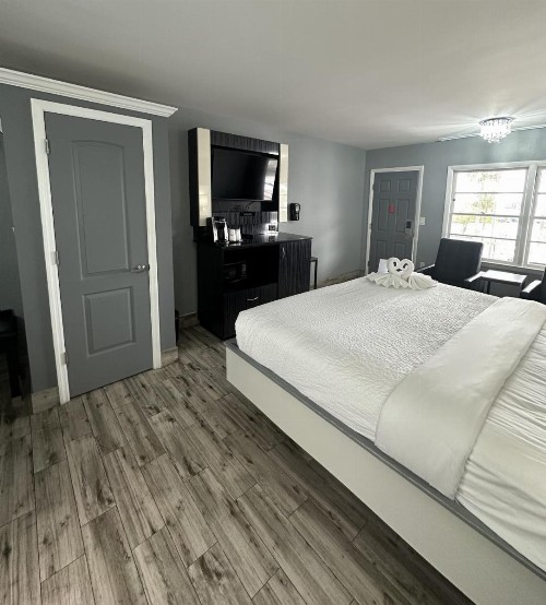 Historic Waterfront Marion Motor Lodge in downtown St Augustine - image 21