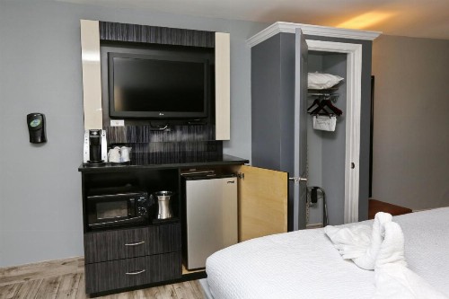 Historic Waterfront Marion Motor Lodge in downtown St Augustine - image 31