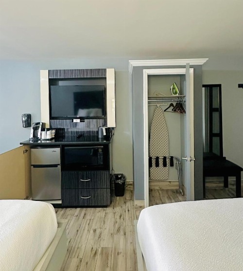 Historic Waterfront Marion Motor Lodge in downtown St Augustine - image 49