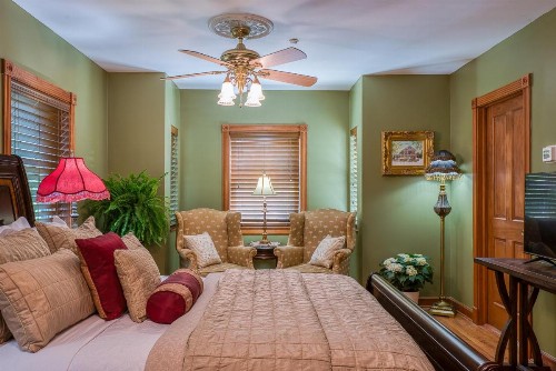 Cedar House Inn - image 12