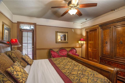 Cedar House Inn - image 13