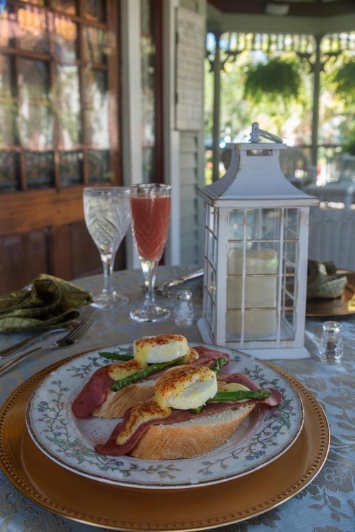 Cedar House Inn - image 30