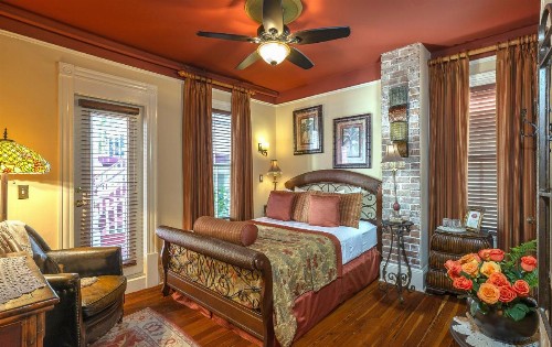 Cedar House Inn - image 41