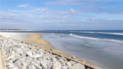 Artist Retreat 2 Bedrooms Summer Haven 3 Houses to Beach Sleeps 7 - image 2