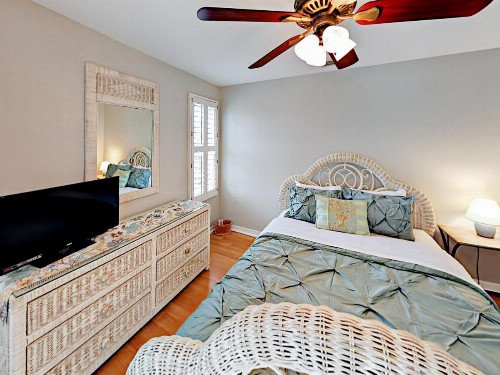 Beachside Delight Home Home - image 10