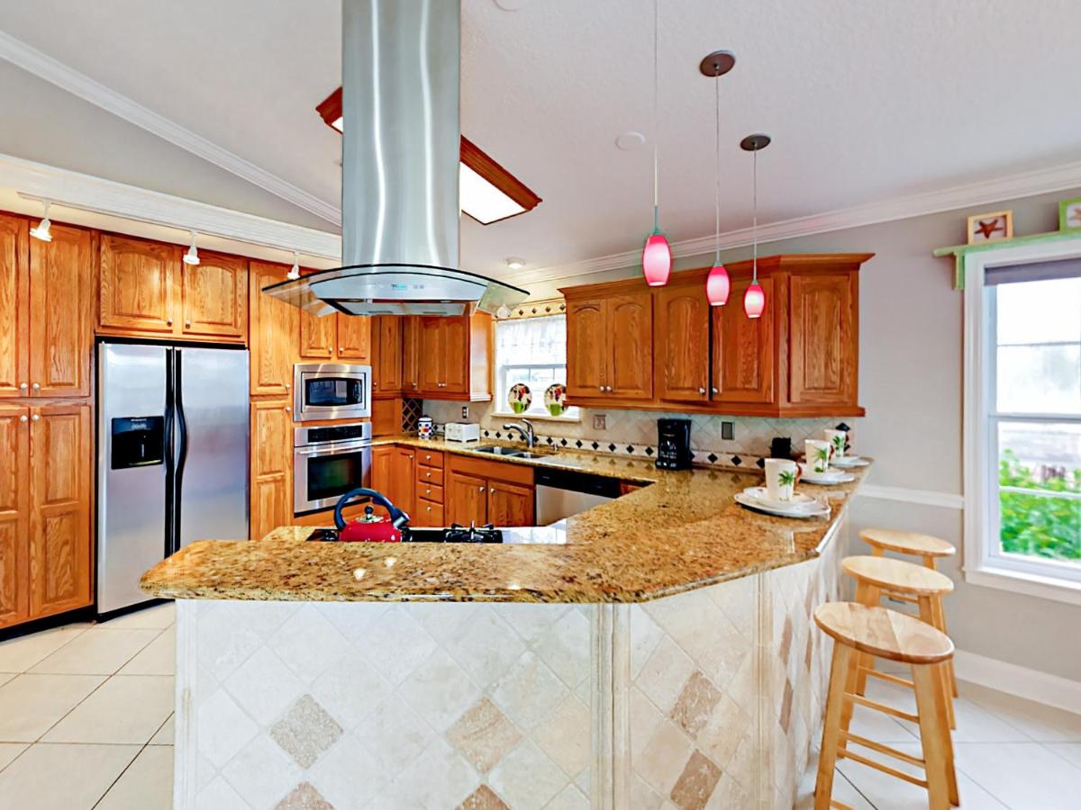 Beachside Delight Home Home - image 7