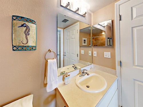 Sunny Condo Unit #L31 Condo - image 9