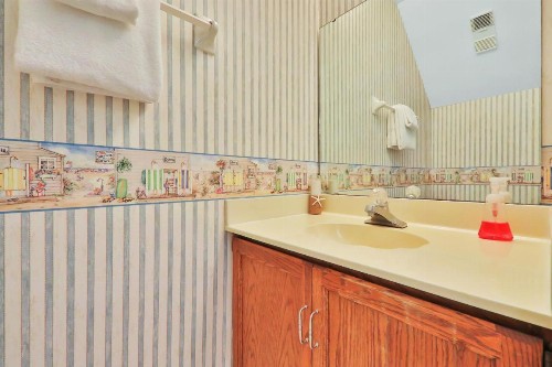 Summer House - image 9