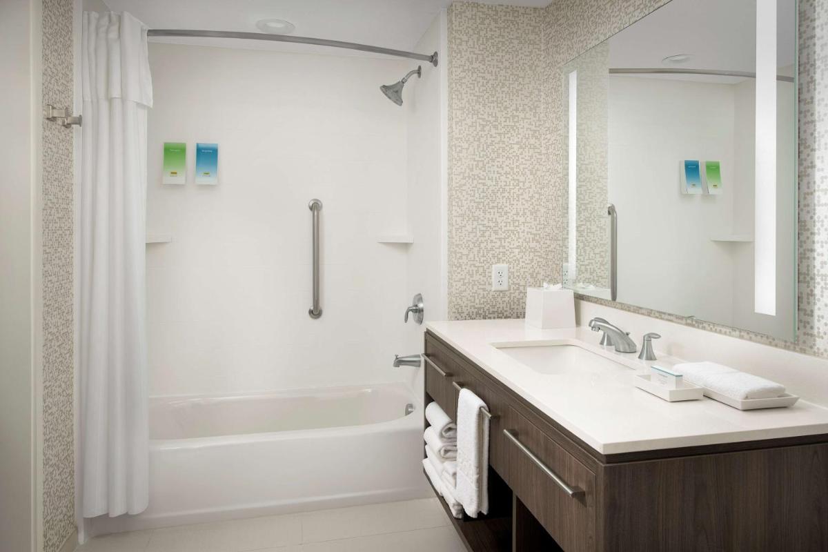 Home2 Suites by Hilton St. Augustine I-95 - image 4