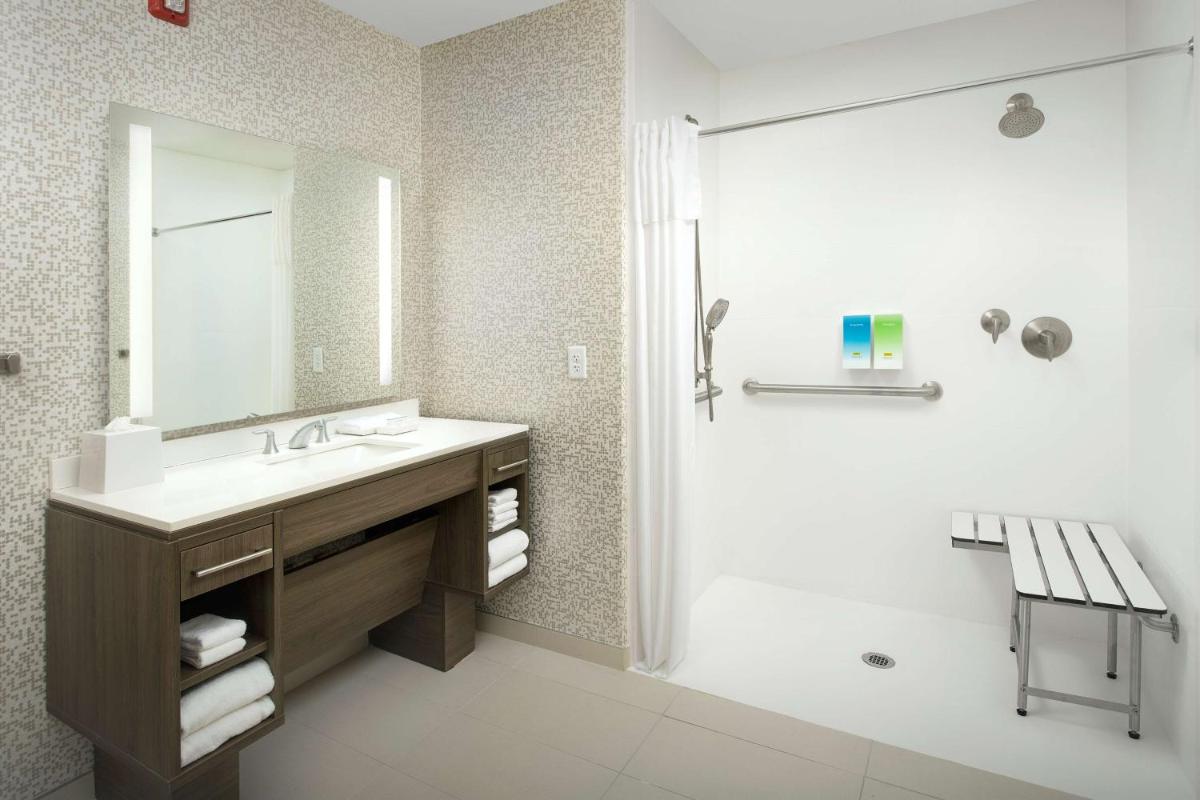 Home2 Suites by Hilton St. Augustine I-95 - image 5