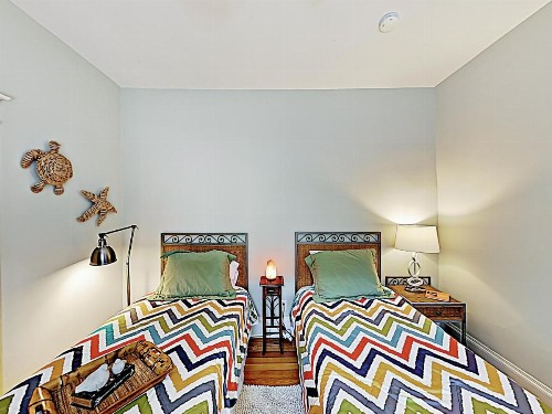 New Listing! Modern Retreat in Historic Downtown Duplex - image 11