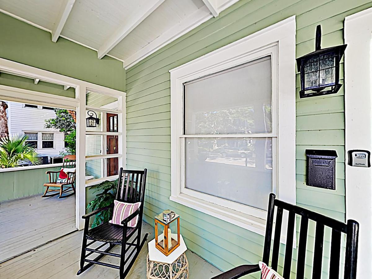 New Listing! Modern Retreat in Historic Downtown Duplex - image 7