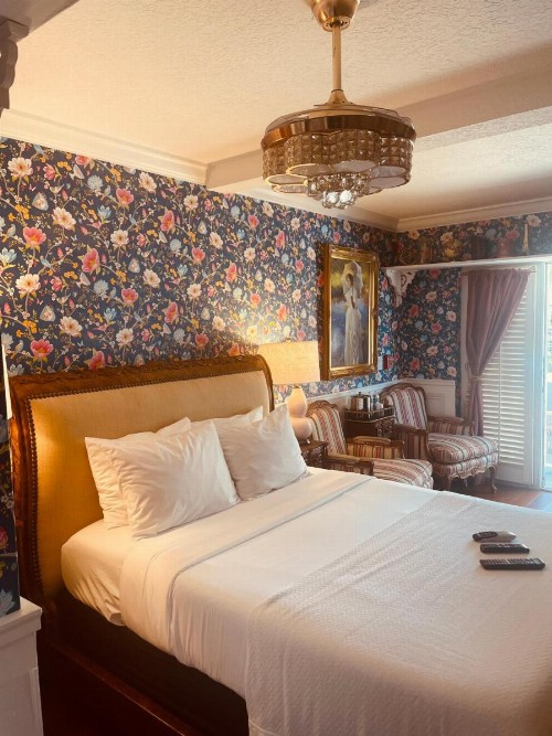 Casablanca Inn on the Bay - image 13