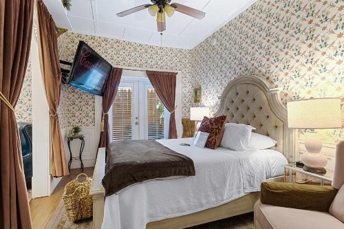 Casablanca Inn on the Bay - image 25