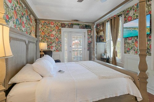 Casablanca Inn on the Bay - image 29
